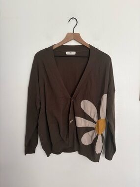 Natural Life Boho Daisy Floral Olive Green Cardigan Sweater Button Front Womens